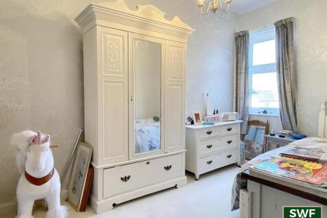 Bedroom3.jpg
