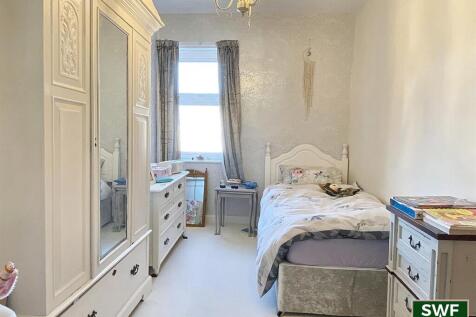 Bedroom3.1.jpg