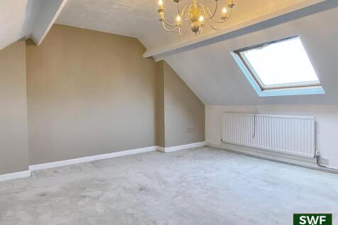 Loft room1.jpg