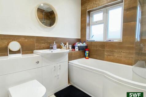 Bathroom1.jpg