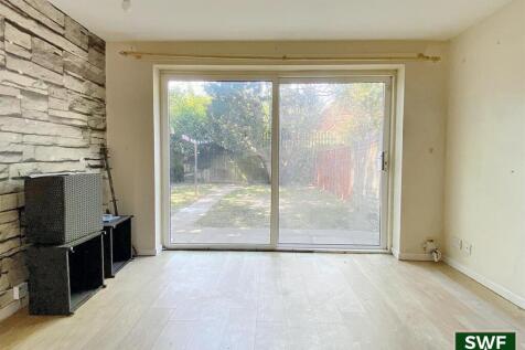 Living Room2.jpg