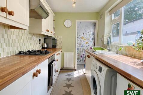 Kitchen1.jpg
