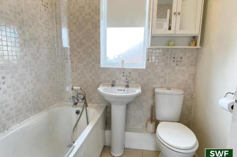 Bathroom1.jpg