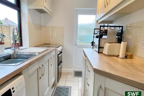 Kitchen3.jpg