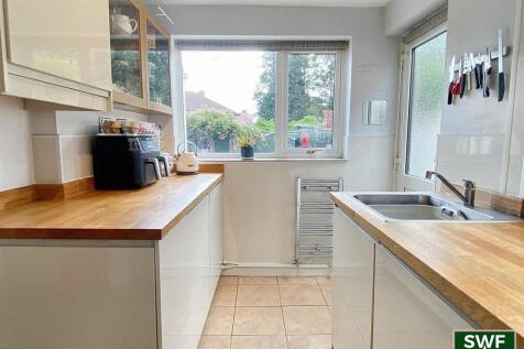 Kitchen3.jpg