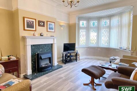 Living room2.jpg