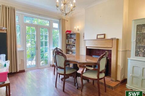 Dining room2.jpg