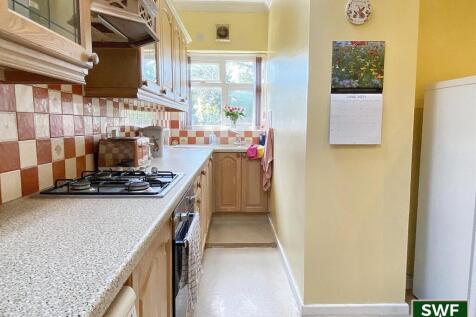 Kitchen2.jpg