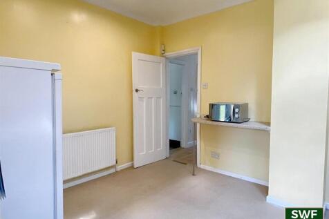 Kitchen3.jpg