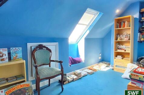 Loft room.jpg