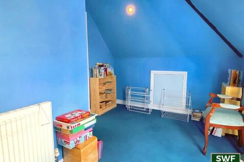 Loft room2.jpg