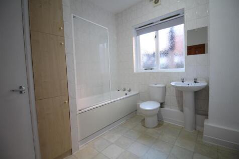Bathroom.JPG