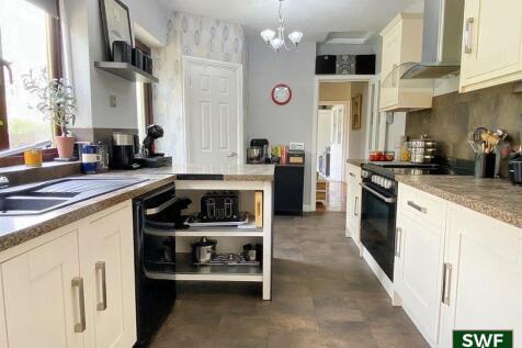 Kitchen5.jpg
