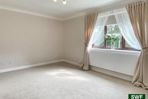 Living room2.jpg