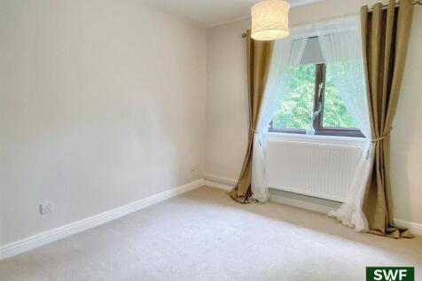 Bedroom.2.jpg