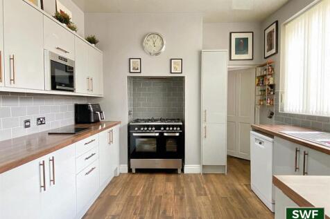 Kitchen3.jpg