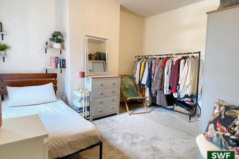Bedroom2.1.jpg