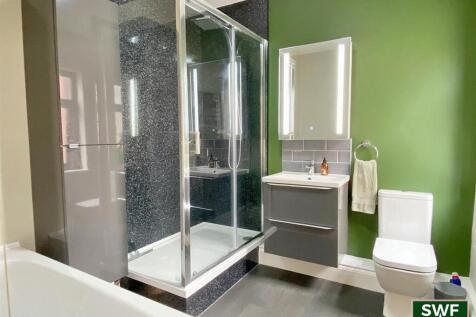 Bathroom1.1.jpg