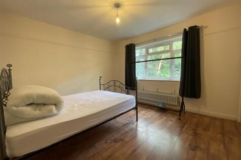 BEDROOM 1.jpeg