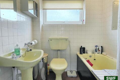 bath 1.jpg