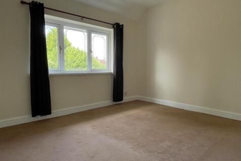 bedroom1.JPG