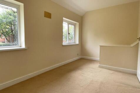 bedroom4.JPG