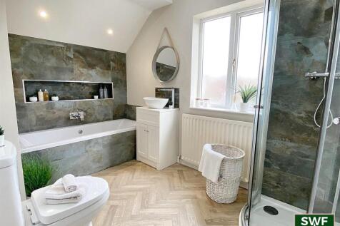 Bathroom2.jpg