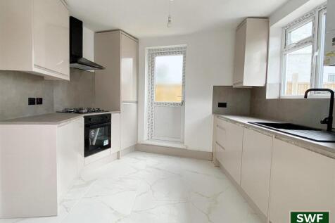 Kitchen1.jpg