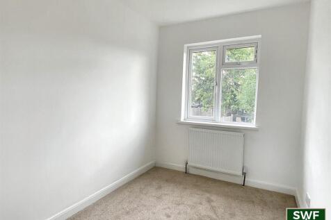 Bedroom3.1.jpg
