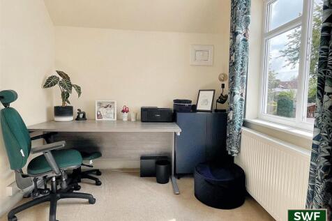 BEDROOM3.jpg