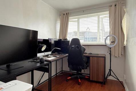 bedroom3.JPG