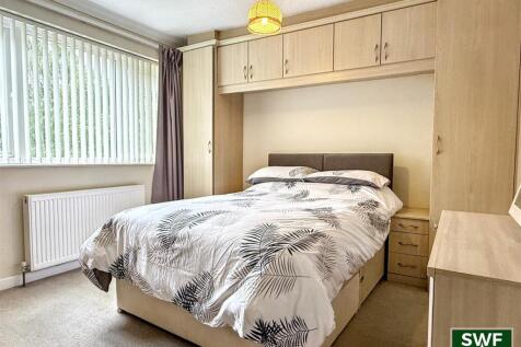 bed1.jpg