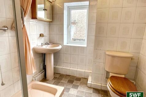 Shower room.jpg