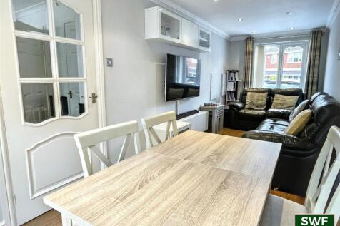 Sitting room3.jpg
