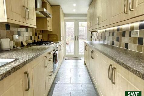 Kitchen2.jpg