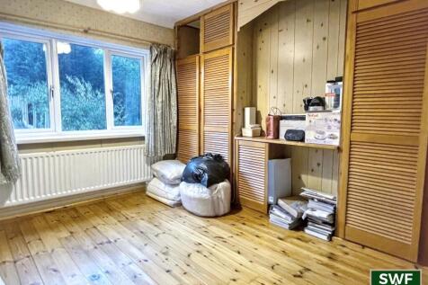 Bedroom1.jpg