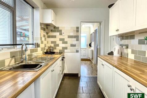 Kitchen1.jpg