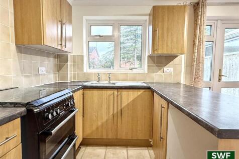 kitchen (2).jpg