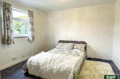 Bedroom1.2.jpg