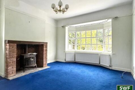 BEDROOM / DINING ROOM