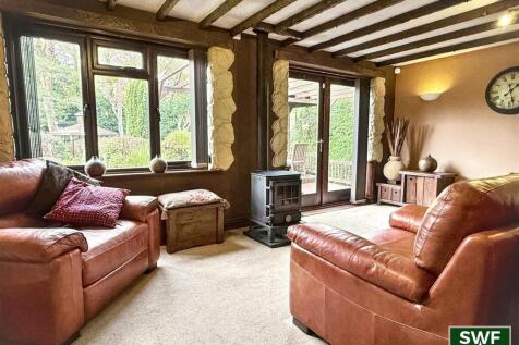 EXTENDED SITTING ROOM