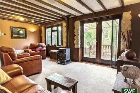 EXTENDED SITTING ROOM