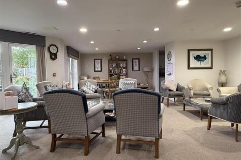 communal lounge (1).JPG