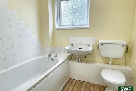 Zoom Info DeleteLink to a Room...Bathroom.jpg