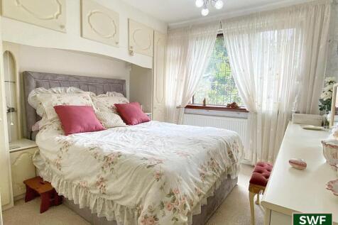 Bed1.1.jpg