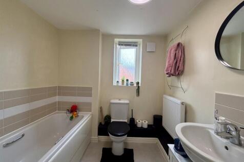 Bathroom.jpg