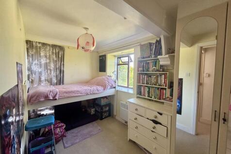 Bedroom 2.jpg