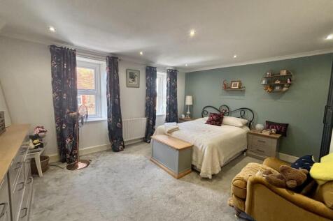 Main bedroom.jpg