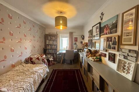 Bedroom 3 2.jpg