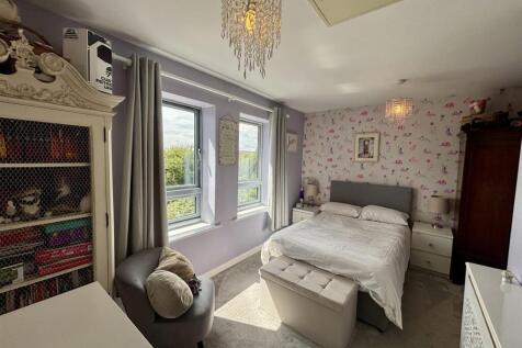 Bedroom 4 2.jpg